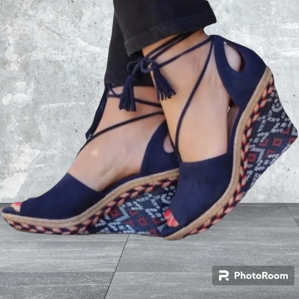 CABI Isla New Condition Navy Blue Suede Wedges Size 7.5